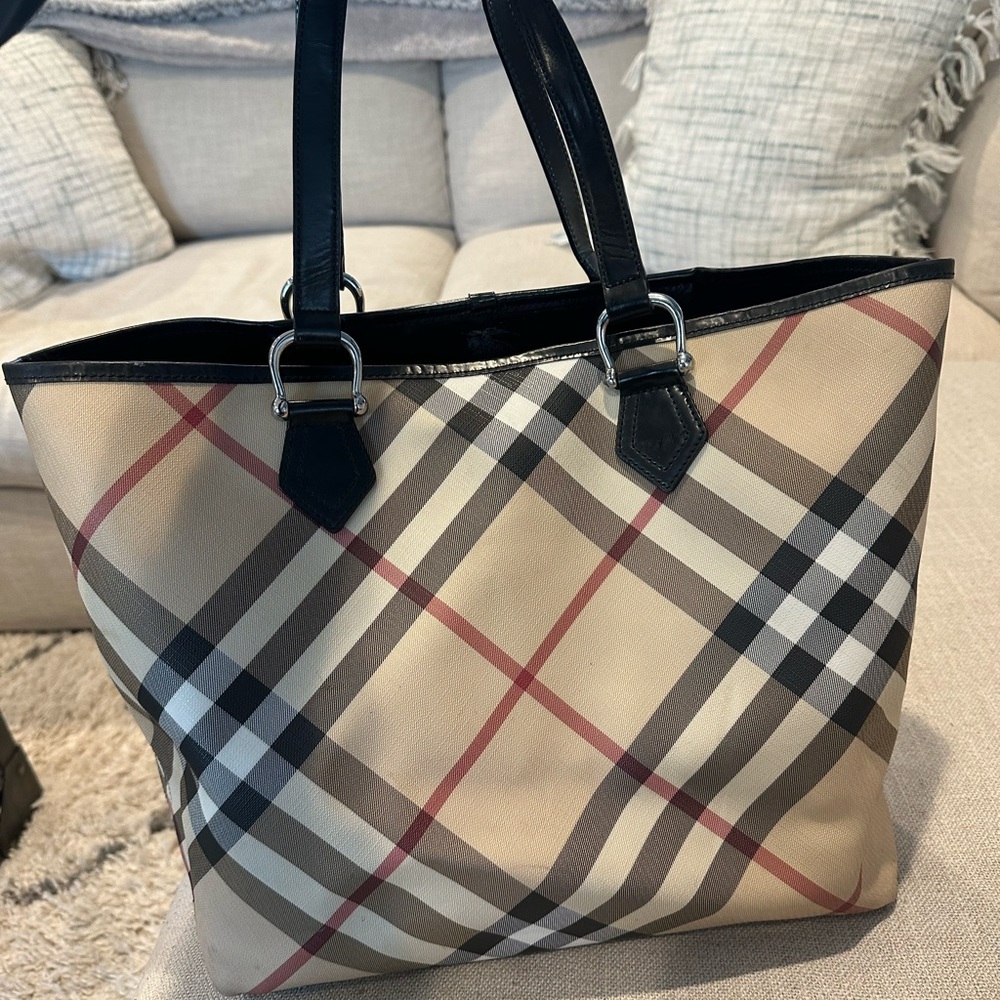 Burberry tote with black patent leather trim